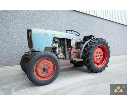 Eicher 3705 1979 Vineyard tractor 1 Van Dijk Heavy Equipment