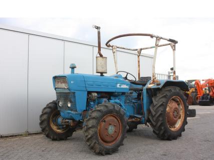 FORD 2000 4WD 1967 Agricultural tractorVan Dijk Heavy Equipment