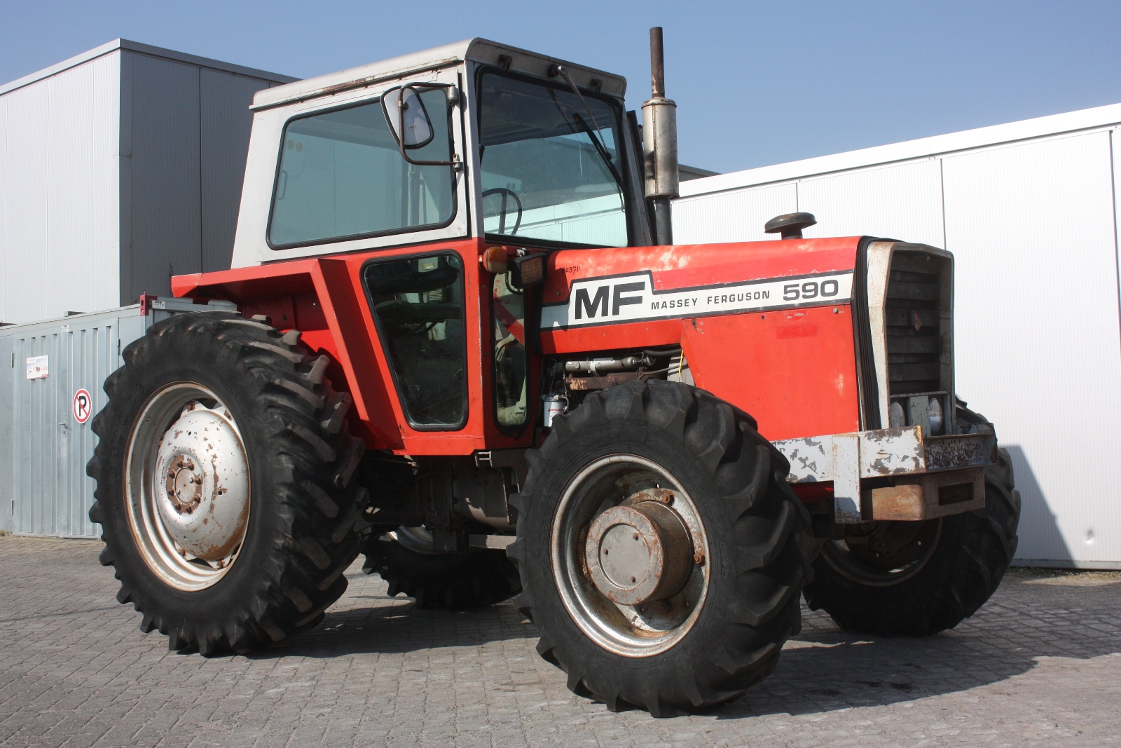 massey-ferguson-590-4wd-1977-agricultural-tractor-van-dijk-heavy